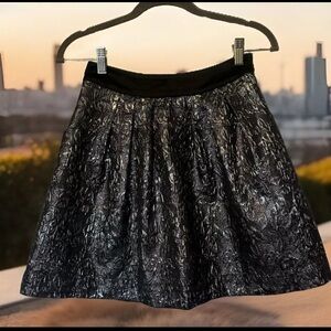 Guess Marciano Skirt Y2K Floral Black Metallic Foil Silver Party Size 0 Pockets